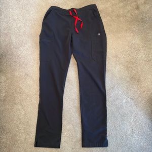 Figs charcoal scrub pants size small tall